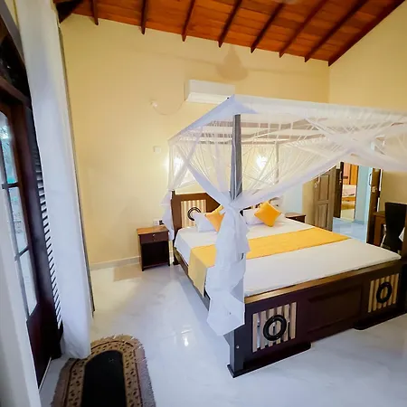 Solace Inn Residence - 5 Min Walk To Beach Tangalle Exterior photo