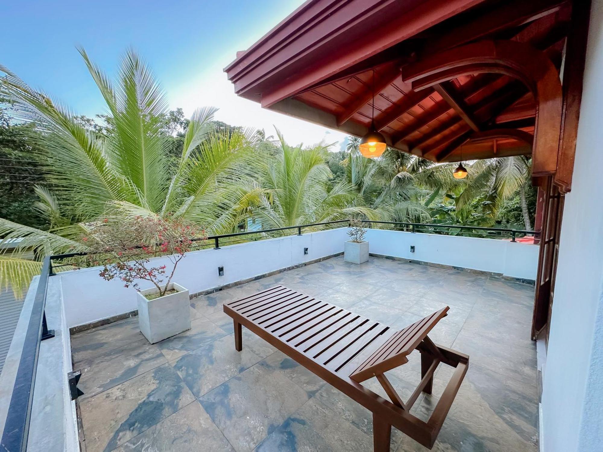 Homestay Solace - 5 Min Walk To Tangalle